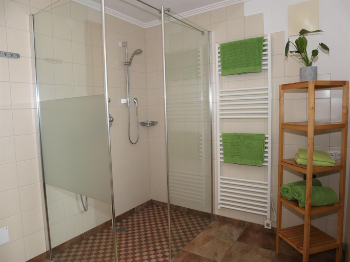 Bathroom 2, Sonnau vacation apartment near Wildkogelarena, Zell am See