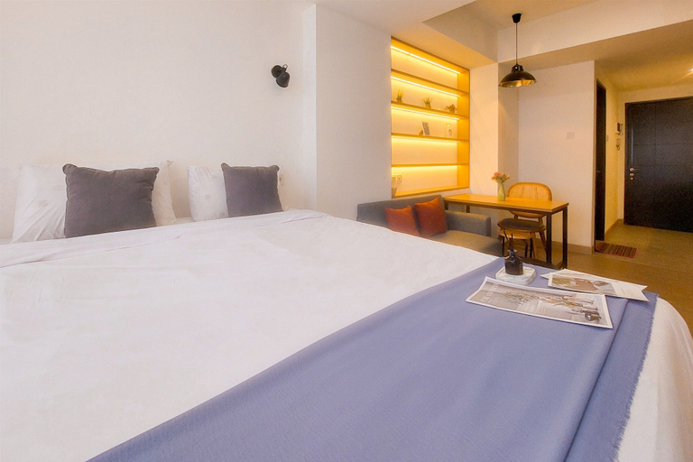 Bedroom, Modern And Cozy Studio At Collins Boulevard Apartment, Tangerang