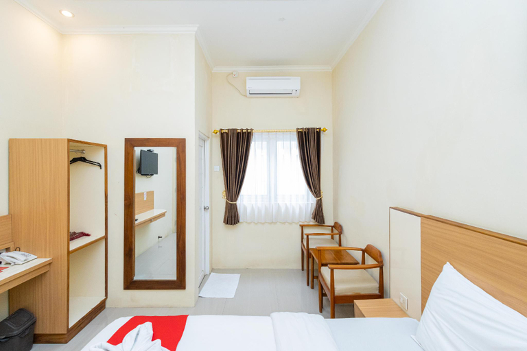 Bedroom 12