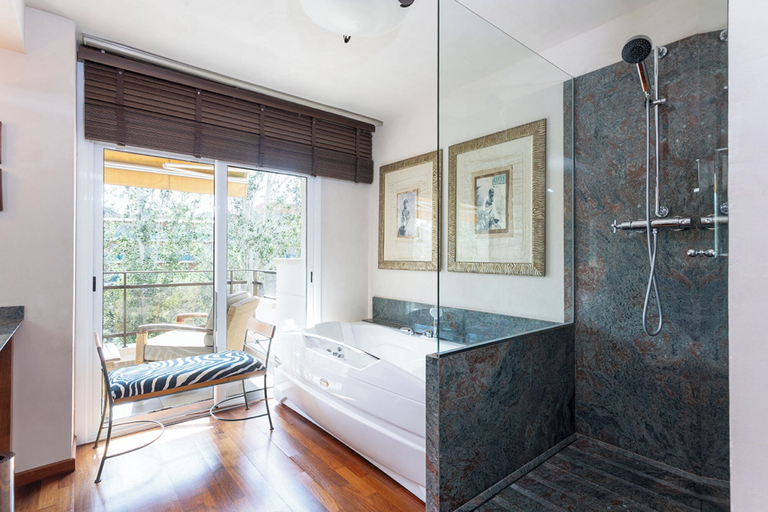 Bathroom 4, Suites del Mar Fenals, Girona