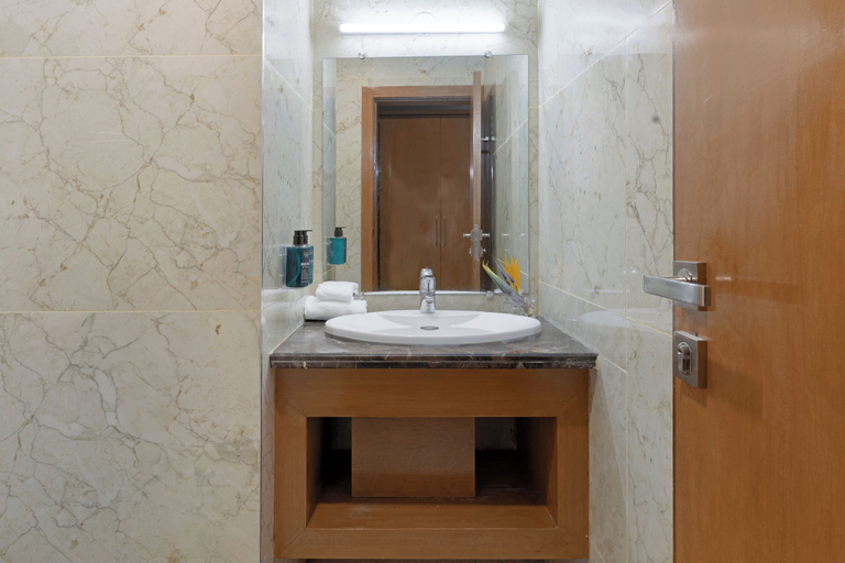 Bathroom 5, Golden Tulip Westlands Nairobi, Westlands
