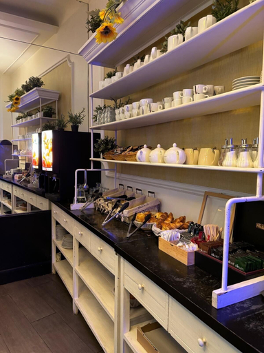 Food & Drinks 5, Regina Hotel, Vaucluse