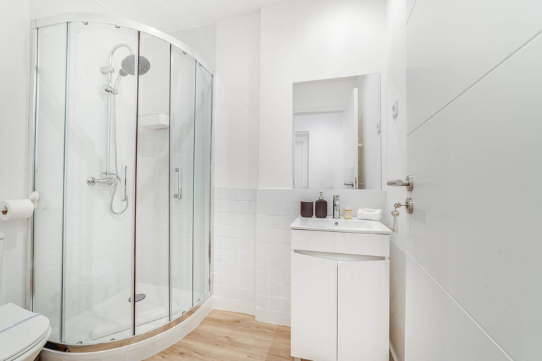 Bathroom, Blue Charm - Campolide Apartments, Lisbon