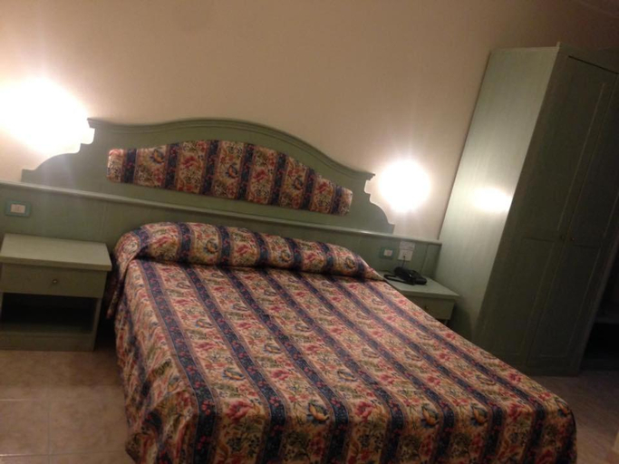 Bedroom 4, hotel CASABLANCA, Verona