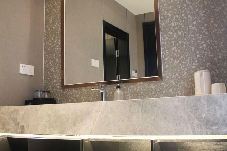 Bathroom 3, Danyang Feshang E-sports Hotel, Zhenjiang