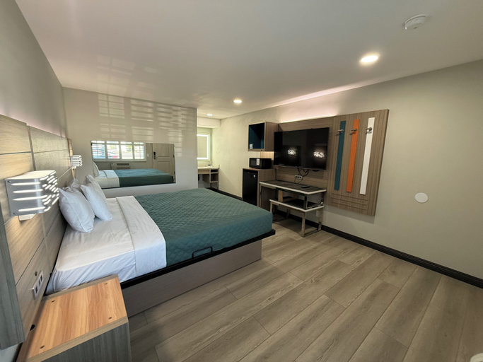 Bedroom 2, Rosemead Motel, Los Angeles