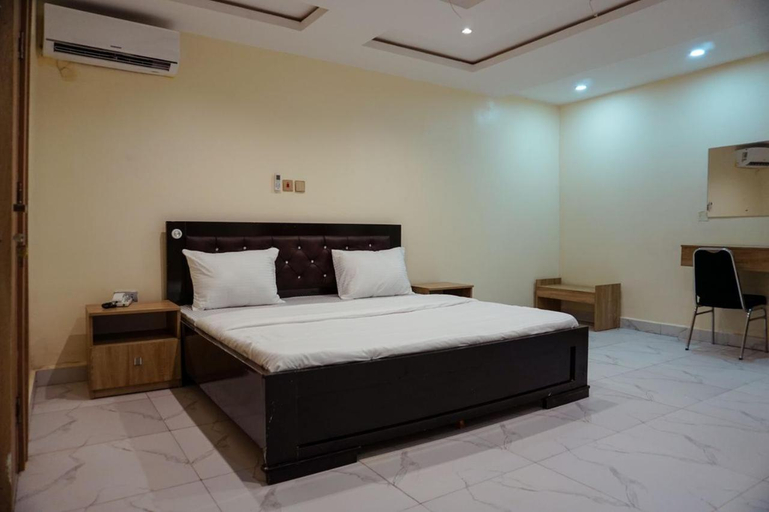 3, Glitters Apartment, AbujaMun