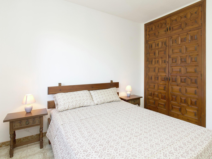 Bedroom 2, Apartment in Mont-roig near Sea Beach, Tarragona
