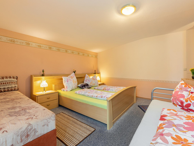 Bedroom, Schones Ferienhaus in Biendorf mit Garten, Rostock