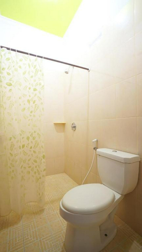 Bathroom 5, Adhya Guest House, Lombok