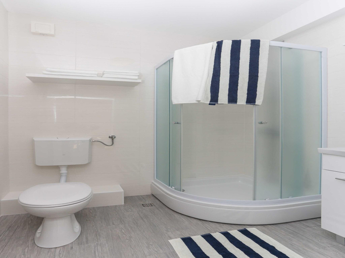 Bathroom 2, Apartments Villa Karmen - One-Bedroom Apartment with Terrace Olive, Dubrovnik