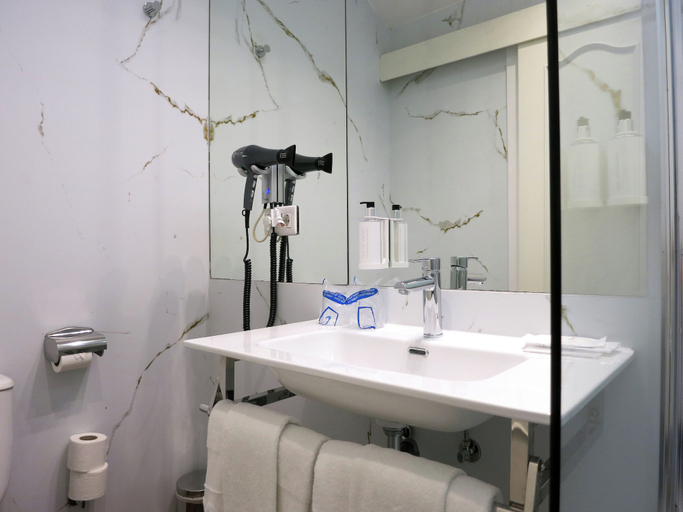 Bathroom 5, Hotel Boutique Catedral, Valladolid