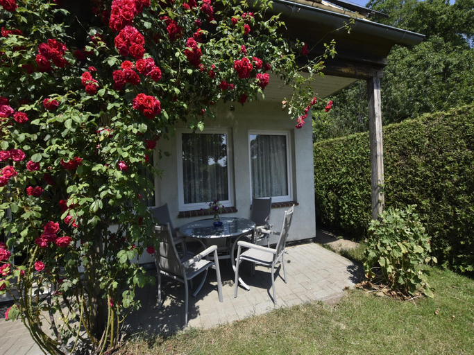 Exterior & Views 1, Ferienhaus in Neubukow mit Terrasse, Rostock