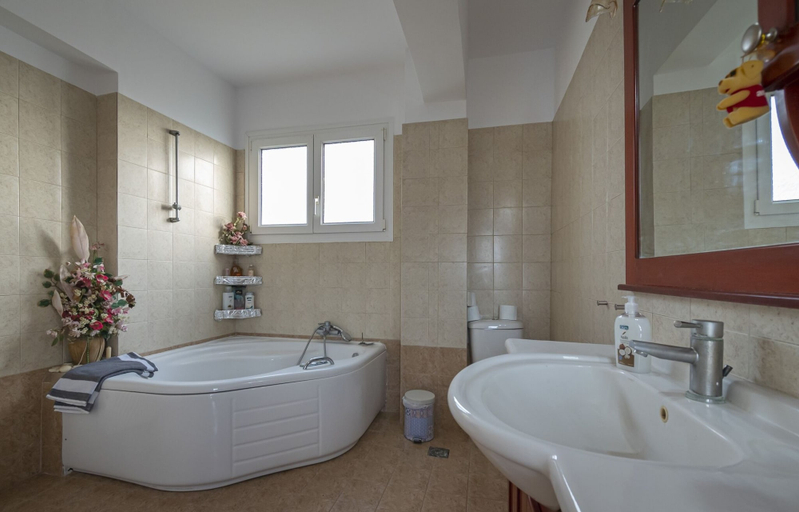 Bathroom 3, Giota Hill House by Rentalspro-nea Moudania, Central Macedonia