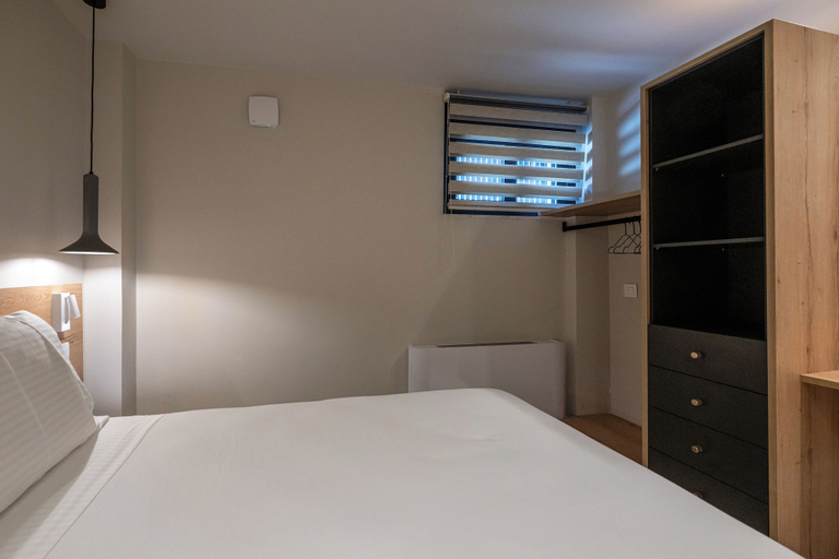 Bedroom 4, Asklipiou Cube, Peloponnese