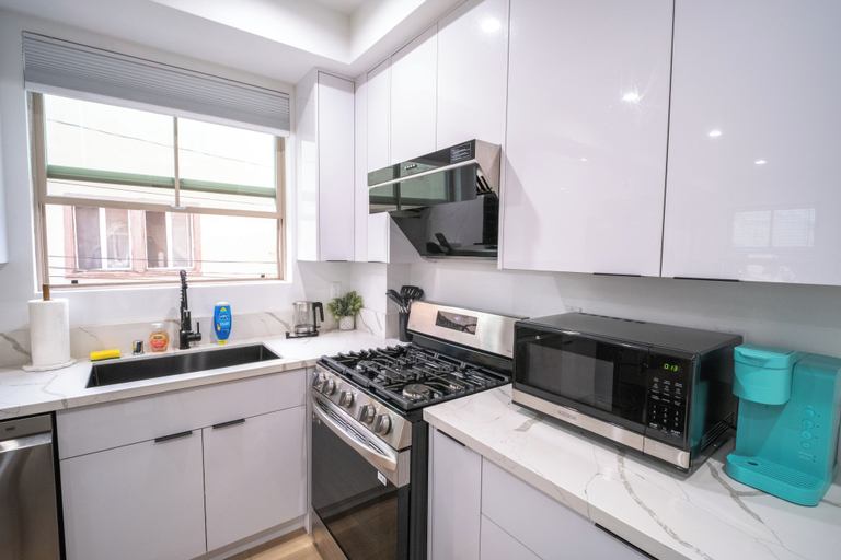 Others 5, Stylish Private Room by Downtown LA, Los Angeles