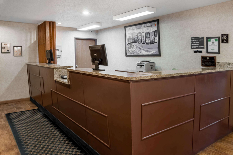 Public Area 2, Super 8 by Wyndham Lebanon, Laclede