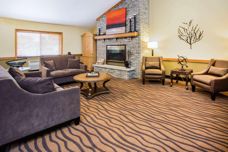 Public Area 2, AmericInn by Wyndham Menomonie, Dunn