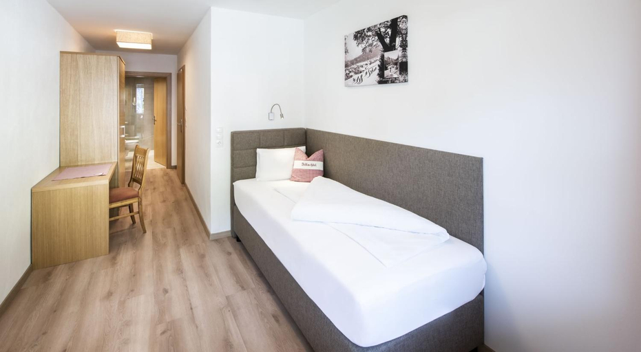 Bedroom 2, Hotel Neuwirt, Schwaz