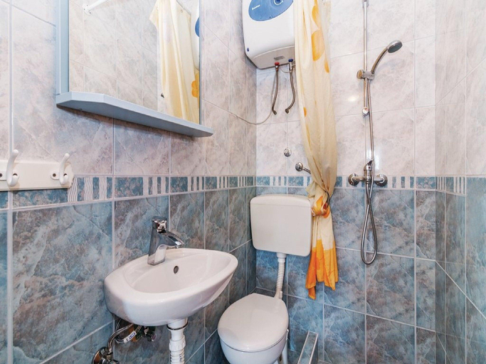 Bathroom, Apartments Hak - One Bedroom Apartment with Balcony, Vir