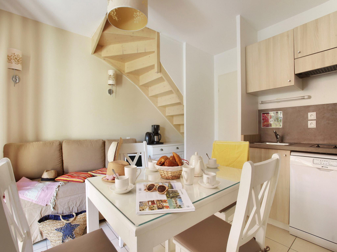 Others 5, Maisonette in Aigues-Mortes near Flamingos, Gard