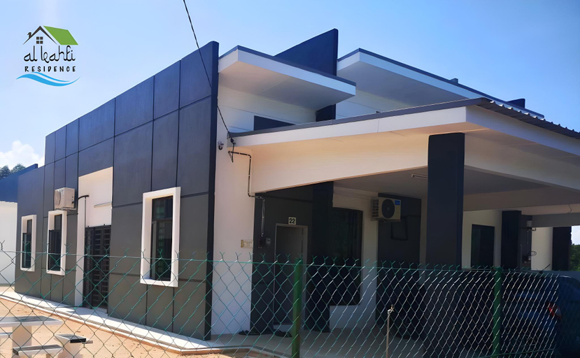 Exterior & Views