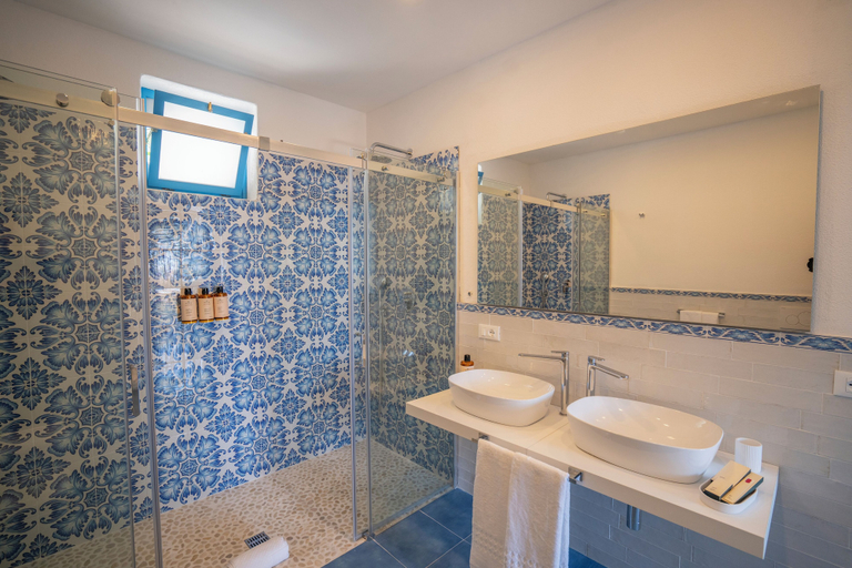 Bathroom 5, Borgo Del Cannitello Romantic Boutique Resort, Messina