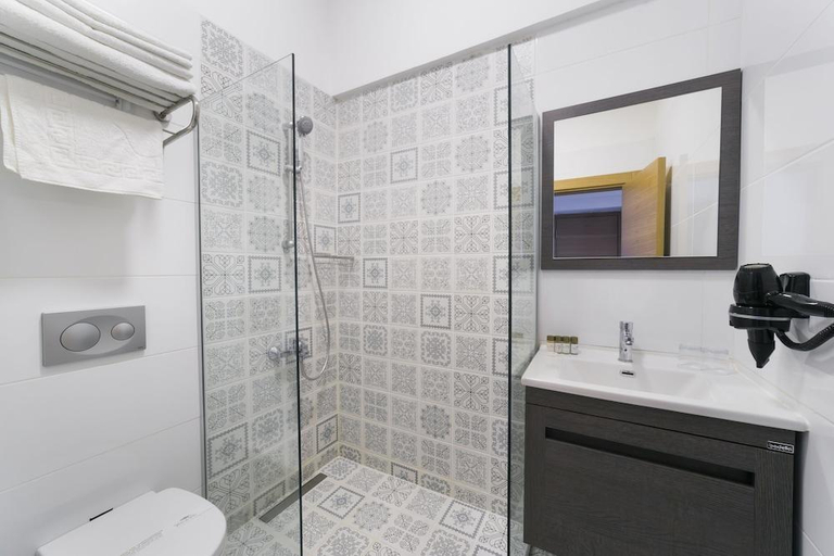 Bathroom 5, Viva La Vita Hotel Bornova, Bornova