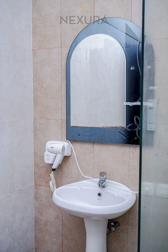 Bathroom 5, Jambu Klutuk Resort, Temanggung