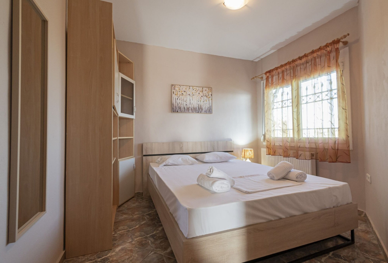 Bedroom 3, Tania's Seafront Villa by Rentalspro, Central Macedonia