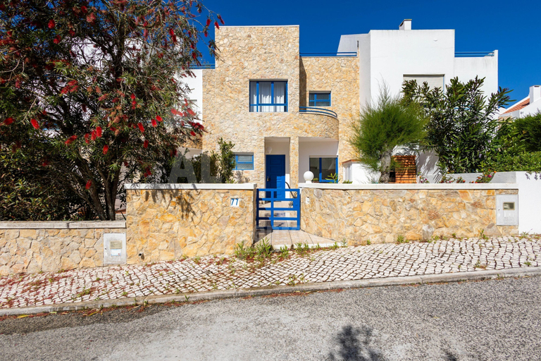 Room 5, Casa do Sol by Acasadascasas, Mafra