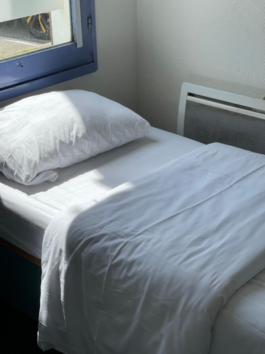 Bedroom 2, Hôtel Gex, Ain