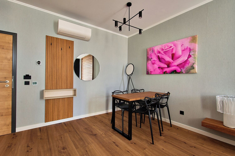 Others 4, Bach Apartments 2, Sibiu