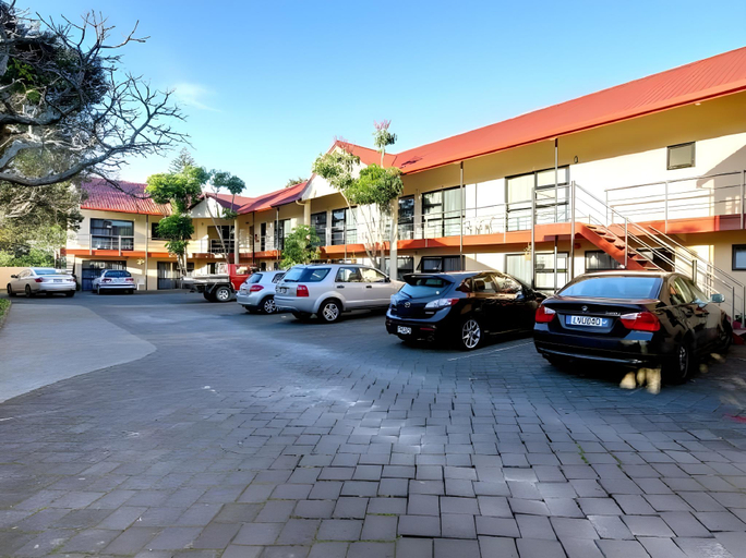 Others 4, Rayland Epsom Motel, Waitakere