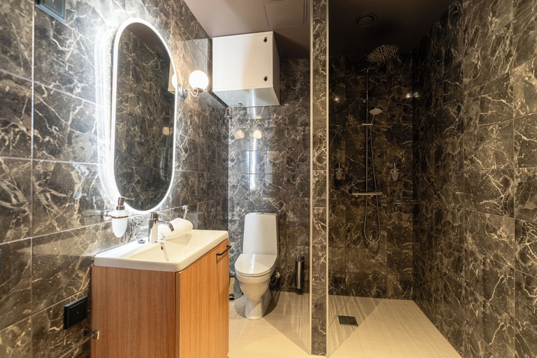 Bathroom 2, Postmaster Hotel, Lapland