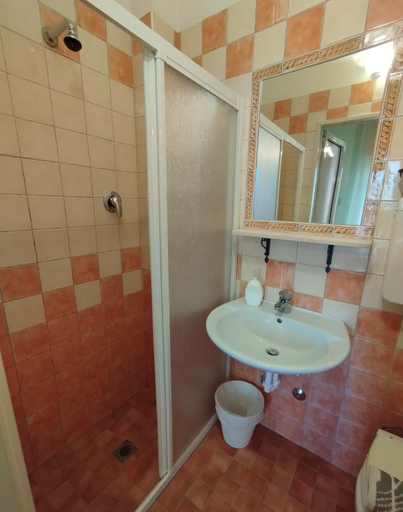 Bathroom 4, Hotel Anita B&B sul lungomare, Forli' - Cesena