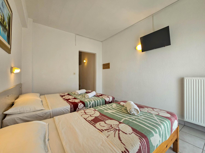Bedroom 2, Niki Hotel Paralia, Central Macedonia