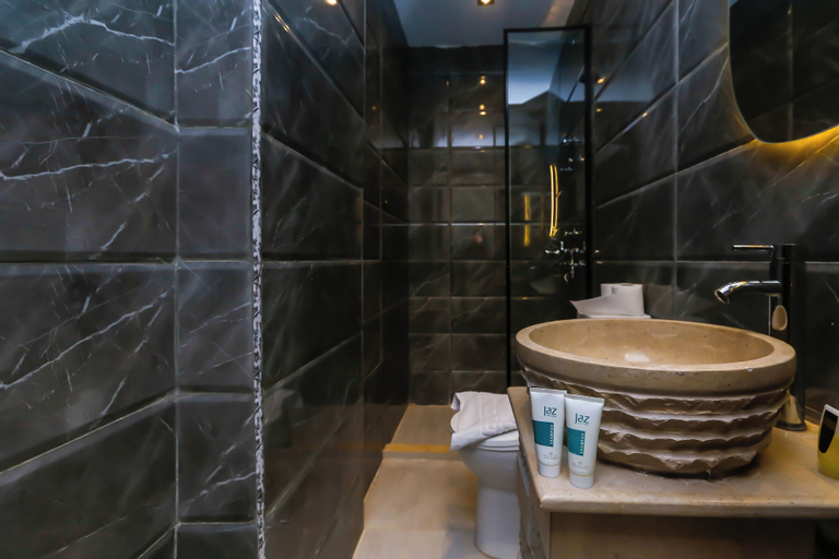Bathroom 5, Crowne pyramids palace, Al-Ahram