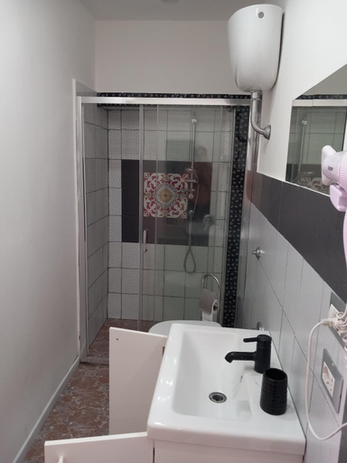 Bathroom 3, MiDe Capri House, Napoli