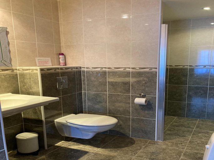 Bathroom 4, Montbrun Vineyard Escape, Aude