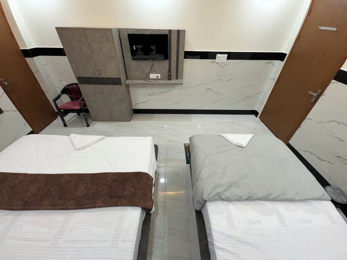 Bedroom 2, Satya Nikunj INN, Mathura