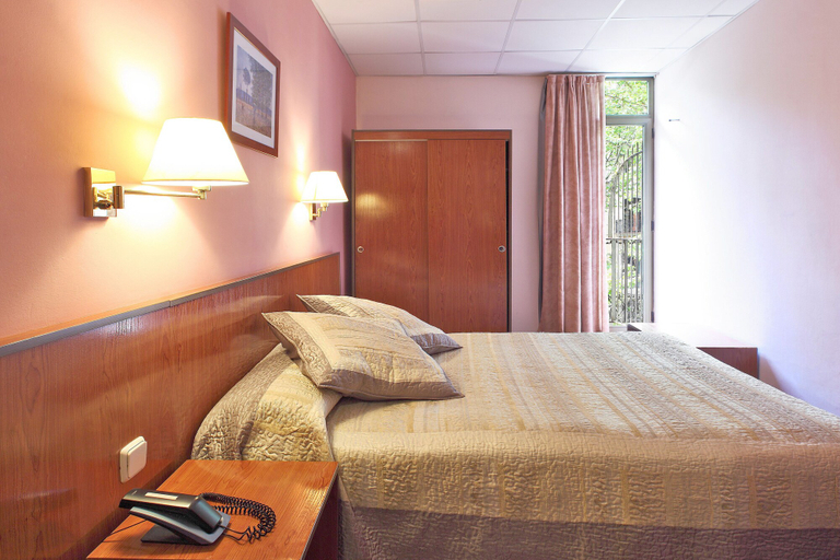 Bedroom 4, Cuatro Naciones, Barcelona