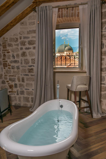 Bathroom 4, Kerber-Graz 1860