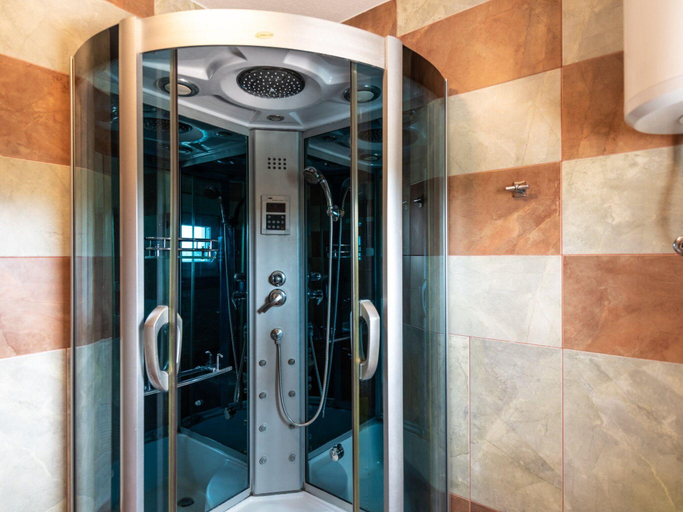 Bathroom 4, Apartments Karen - Two Bedroom Apartment with Balcony A1, Marina