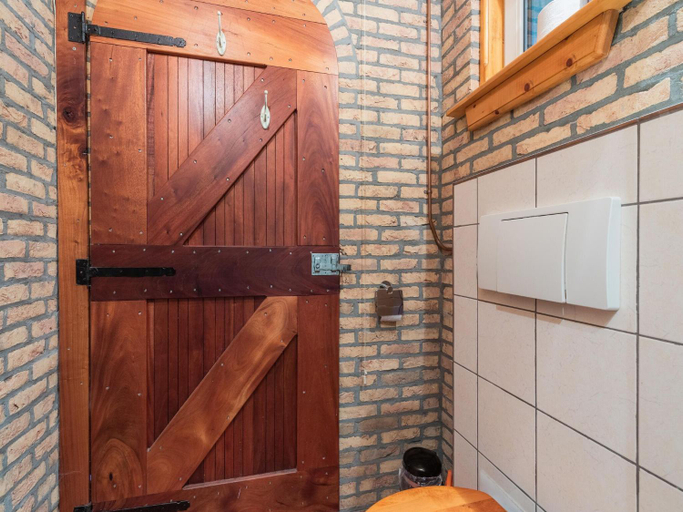 Bathroom 3, Holiday Home in Wijnaldum near Harlingen Harbor, Harlingen