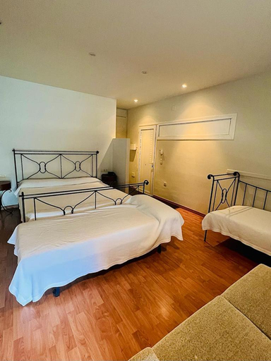 Bedroom 2, Hotel & Restaurant Figueres Parc, Girona