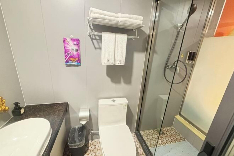 Bathroom, Hot Spring Holiday Hotel, Cangzhou