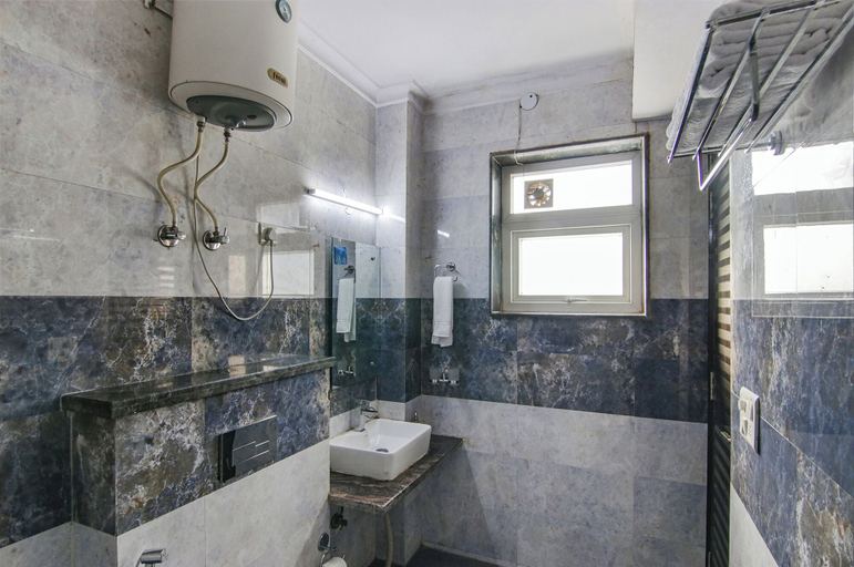 Bathroom 4, Homefort Stays, Millennium City Centre Gurugram, Gurgaon