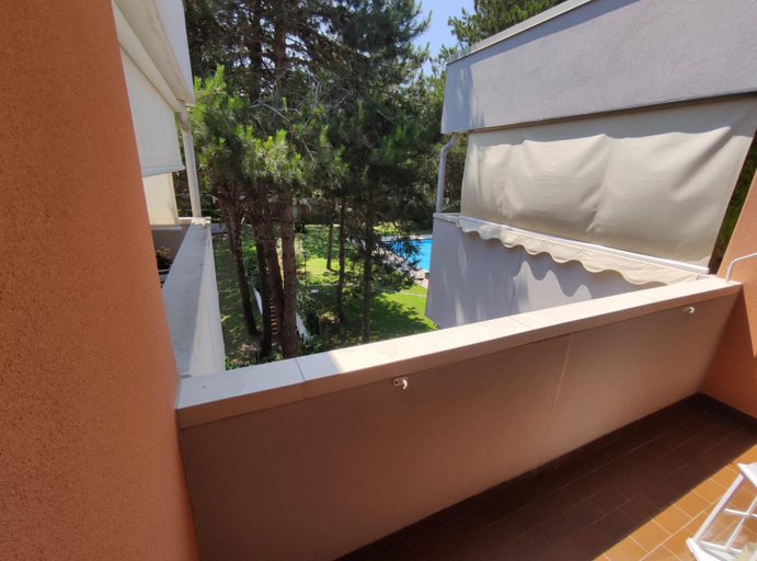 Others 5, Monolocale con piscina e terrazzo-Residence Solarium, Venezia