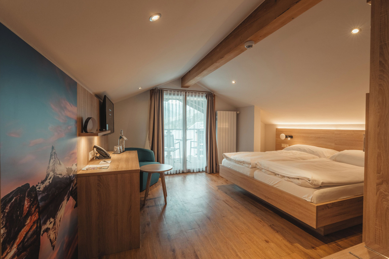 Bedroom 3, Matterhorn Inn - Wellness & Dining - at Zermatt Shuttle Station, Visp
